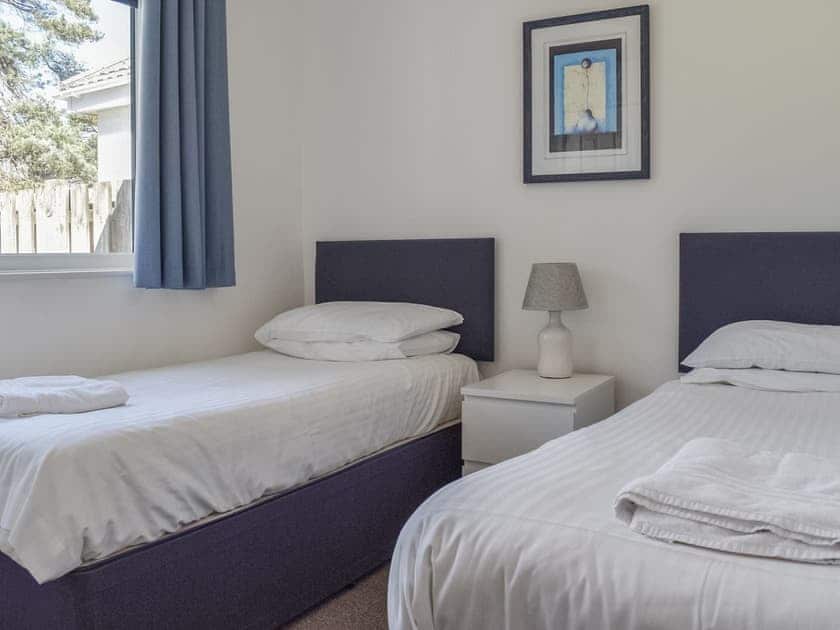 Twin bedroom | Caddie - 19th Hole, Carlyon Bay, near St Austell