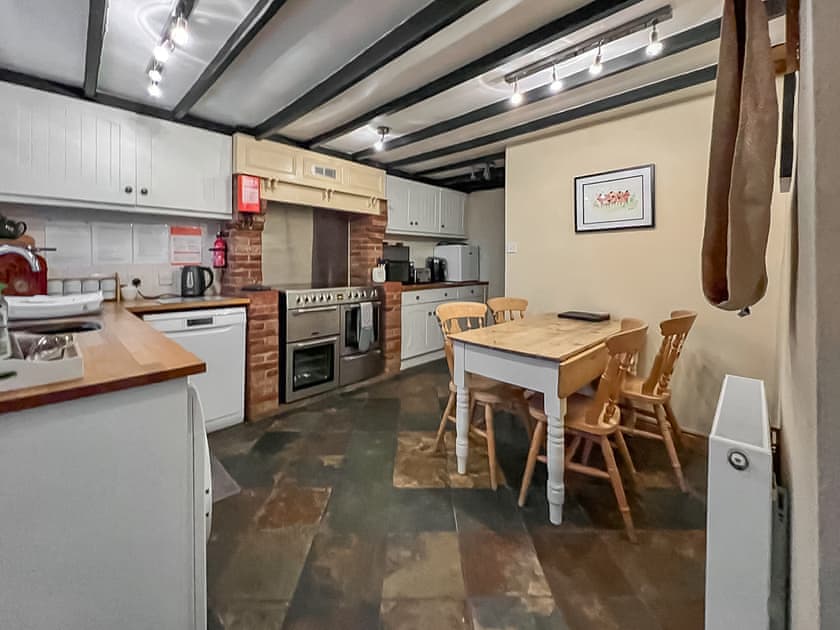 Fully appointed kitchen/diner with range style cooker | Forge View Cottage, Thornton-le-Dale, near Pickering