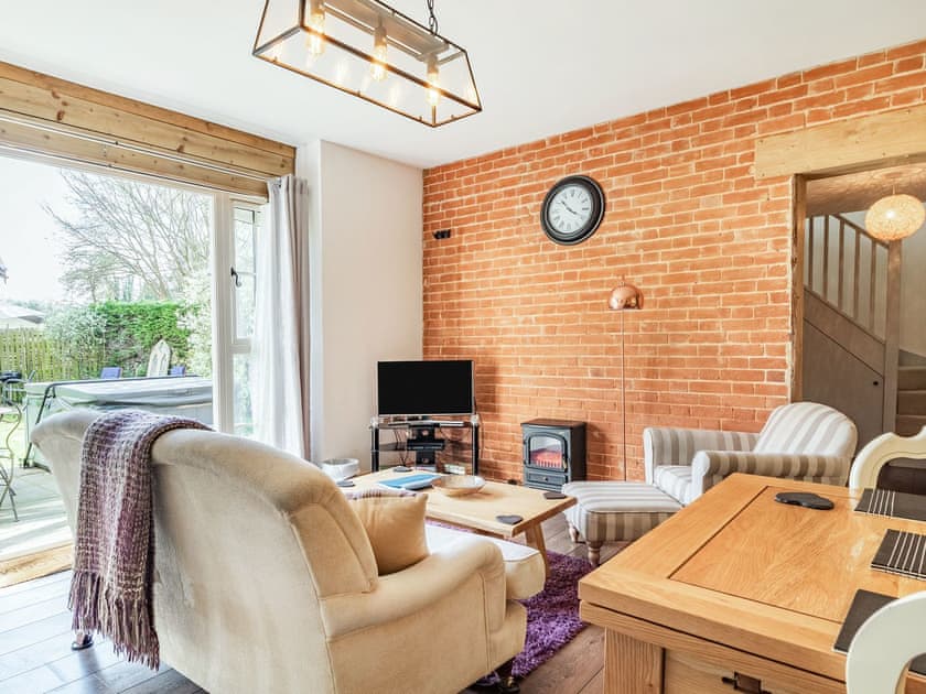Open plan living space | Horseshoes House, Saham Toney