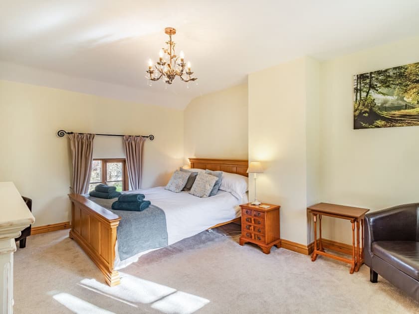 Double bedroom | Horseshoes House, Saham Toney