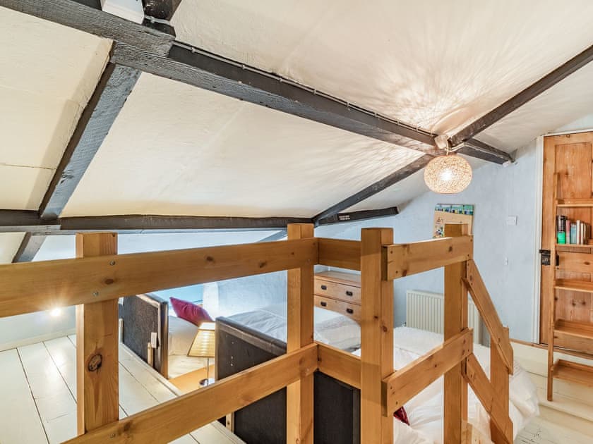Twin bedroom | Horseshoes House, Saham Toney