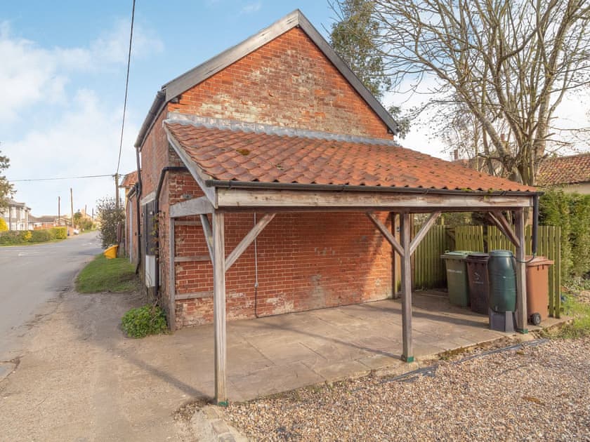 Exterior | Horseshoes House, Saham Toney