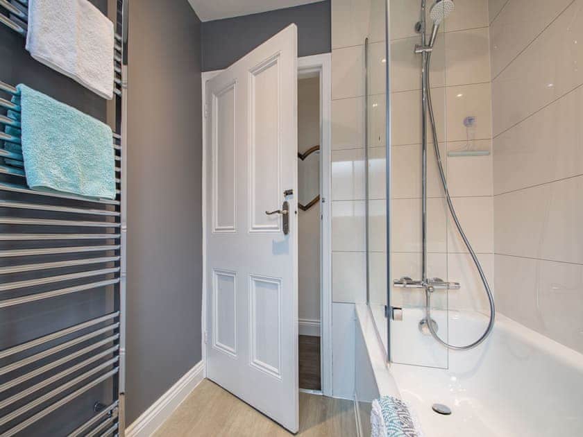 Bathroom | Postman’s Lodge, Great Ayton