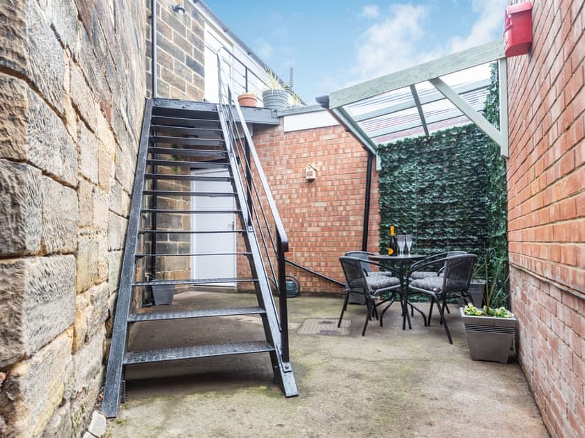 Sitting-out-area | Postman’s Lodge, Great Ayton