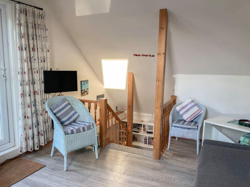 Landing | The Bow, Middleton-on-Sea