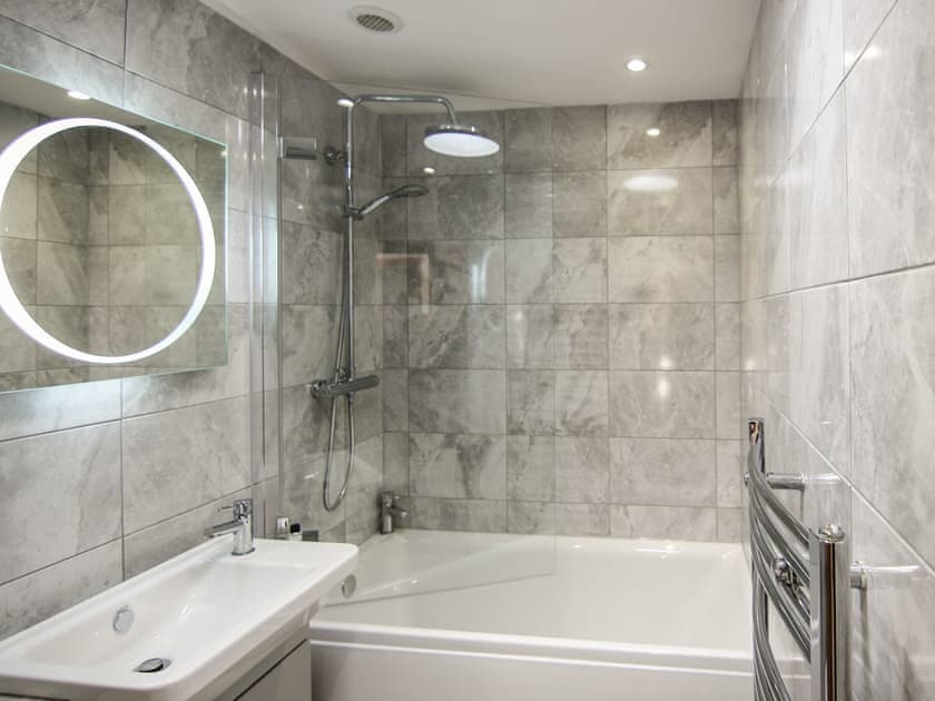 Bathroom | Hollyhocks Cottage, Docking