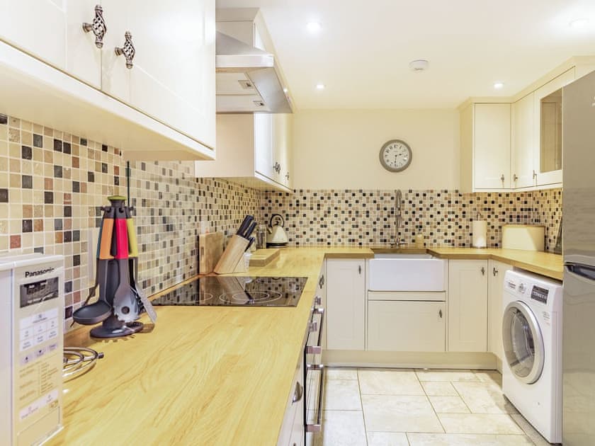 Kitchen | Cedar Barn - Wash Farm Barns, Banham