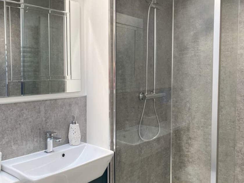 Shower room | Cyll y Felin Fawr 2 - Cyll y Felin Fawr, Aberdaron