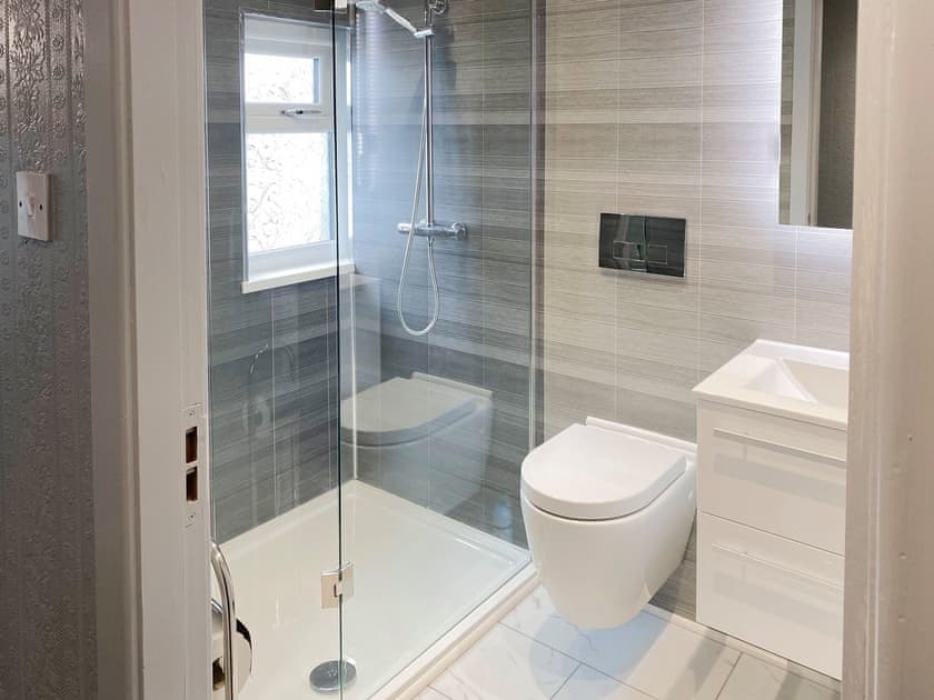 Shower room | Jasmin’s Retreat, Thornton-Cleveleys, near Blackpool