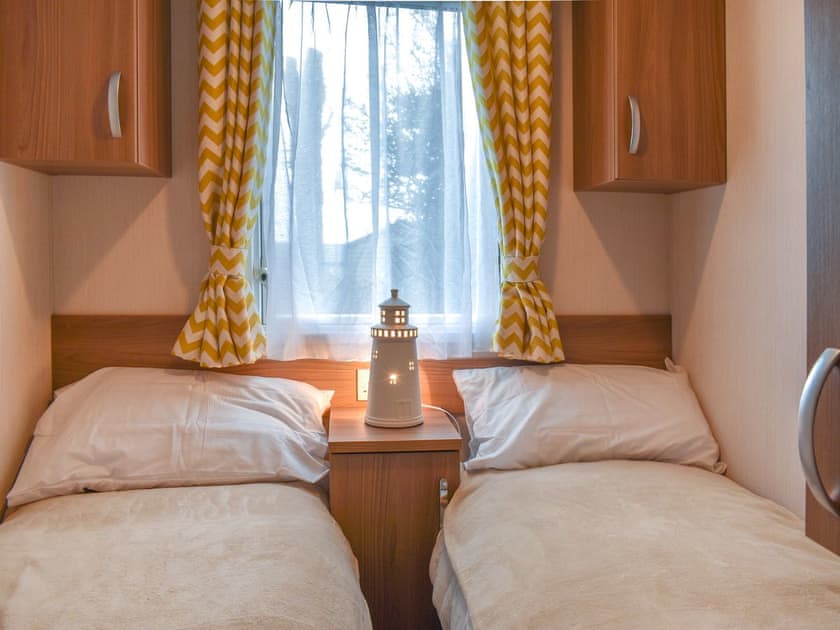 Twin bedroom | Little Bodieve, Wadebridge