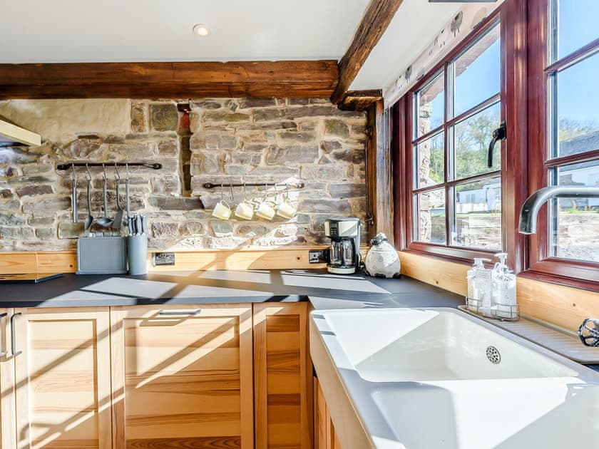 Kitchen | The Coach House - Bronyn Farm, Ferryside, near Carmarthen