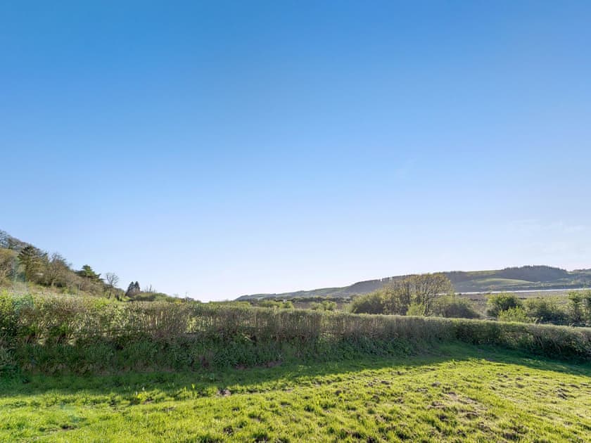 Garden | The Coach House - Bronyn Farm, Ferryside, near Carmarthen