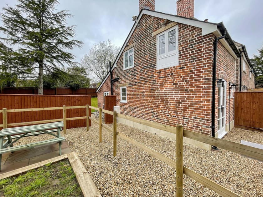 Outdoor area | Hambledon Cottage Holiday - The Old Pump House - Hambledon Cottage Holidays, Child Okeford, near Blandford Forum