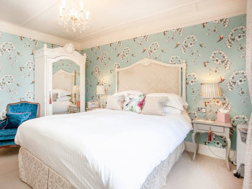 Double bedroom | The Townhouse at Muntham - Muntham Holiday Apartments, Torquay