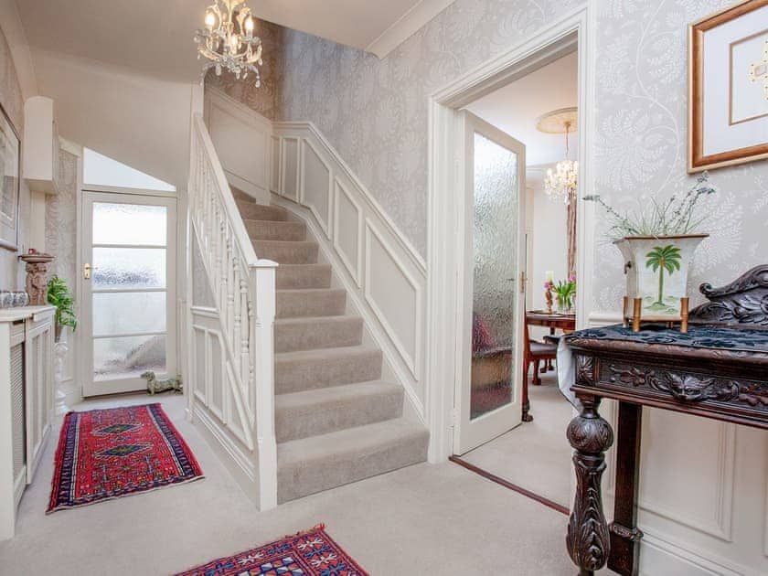Landing | The Townhouse at Muntham - Muntham Holiday Apartments, Torquay