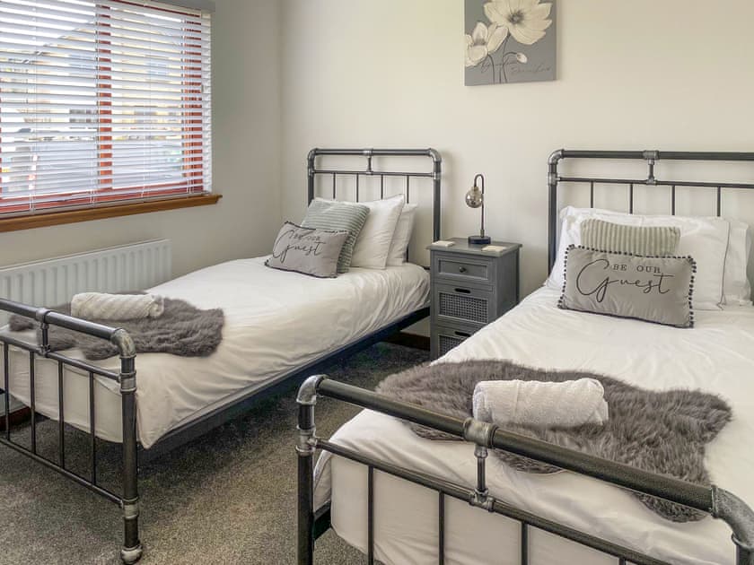 Twin bedroom | Rumpys, Anstruther