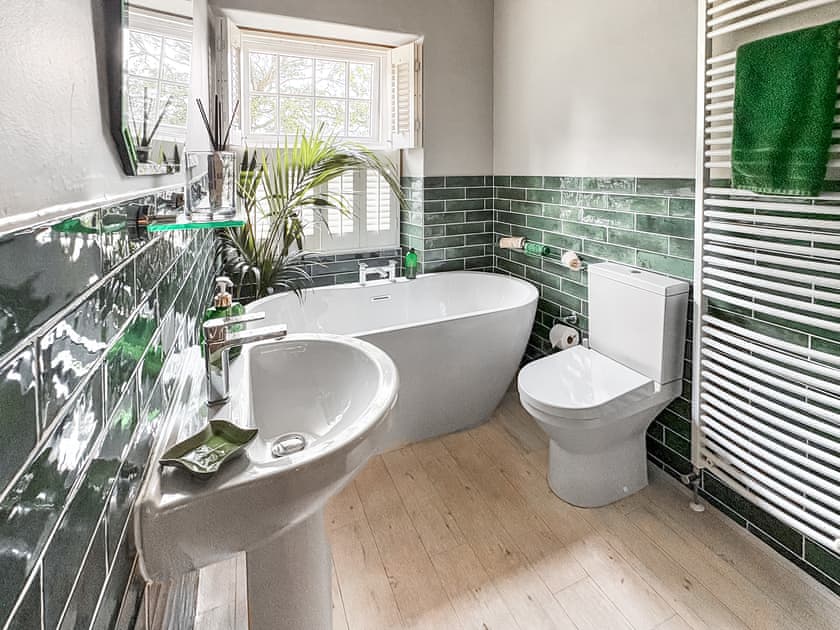 Bathroom | Honey Cottage, Gargrave, near Skipton