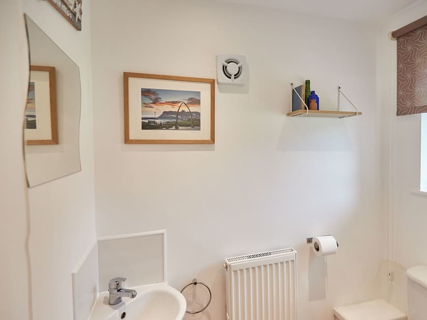 Bathroom | Heron Mews, Whitby