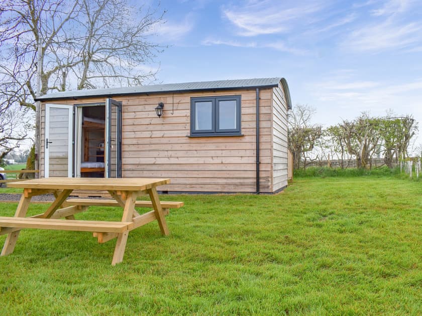 Vicarage Hideaways Bramble in Moulton St Mary