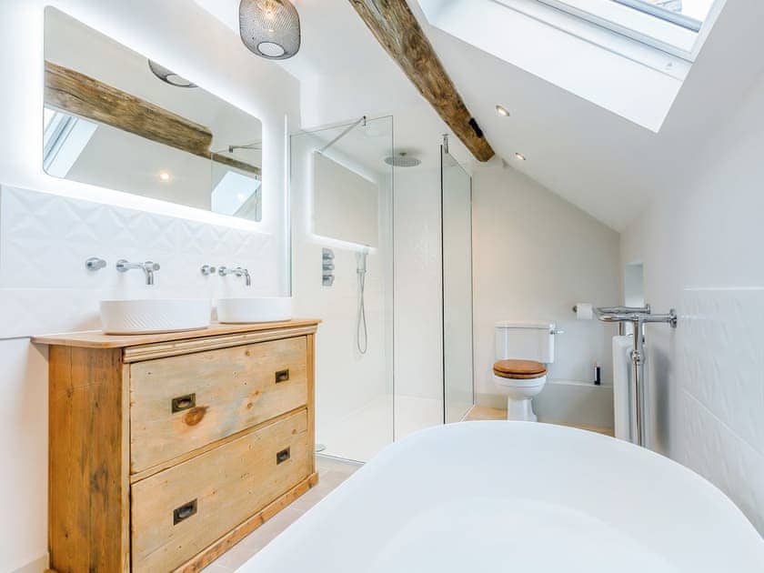En-suite | Little Whitley - Whitley Retreats, Hookagate, near Shrewsbury