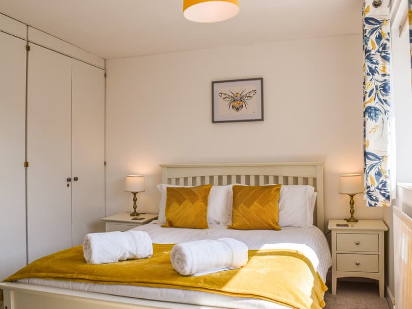 King size bedroom  | Paradise House, Shipston on Stour
