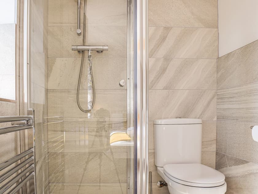 Ensuite Shower room  | Paradise House, Shipston on Stour