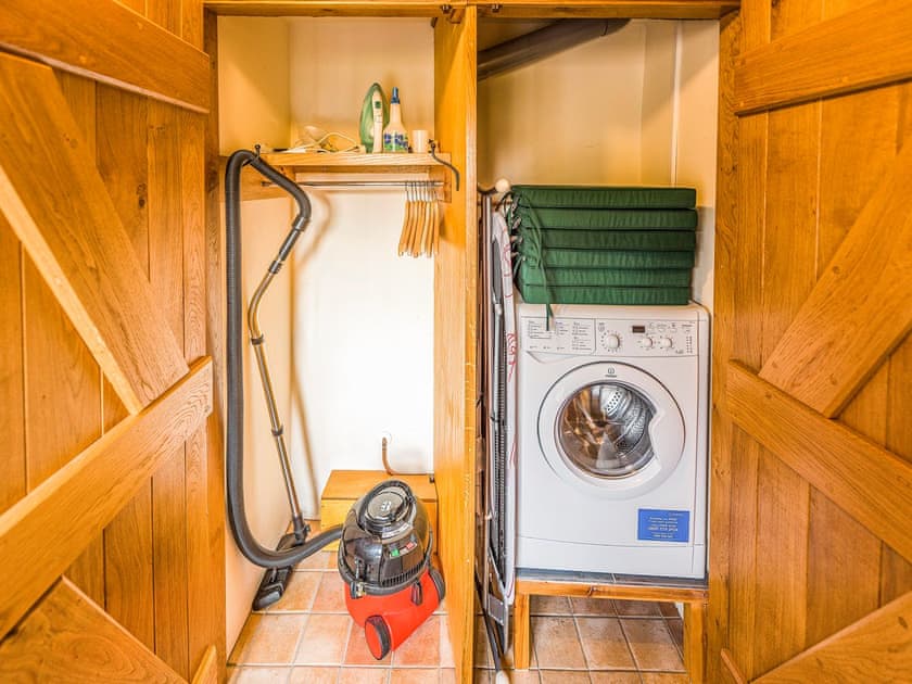 Utility room | Whitley Coach House - Whitley Cottages, Whitley