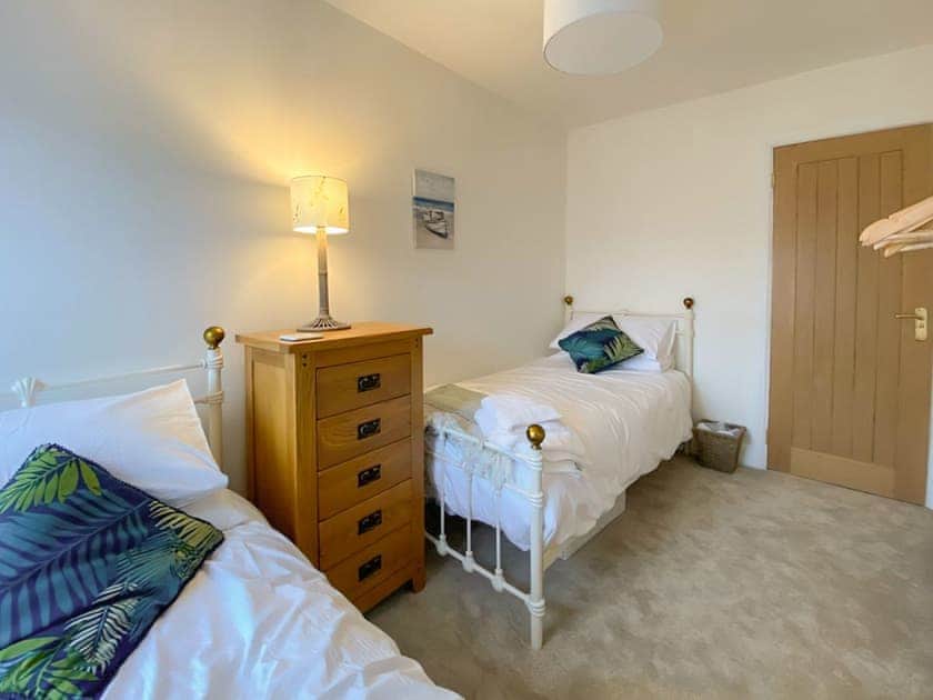 Twin bedroom | Bluebell House, Tenby