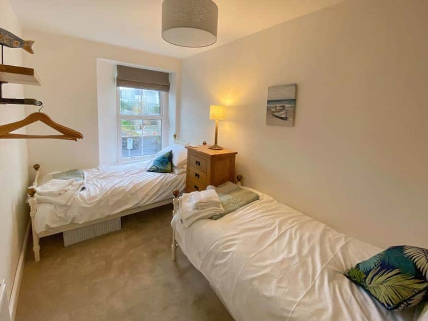 Twin bedroom | Bluebell House, Tenby