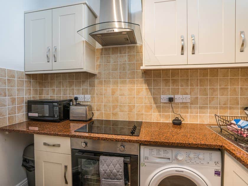 Kitchen | 10 Trinity Mews - Trinity Mews Holidays, Torquay
