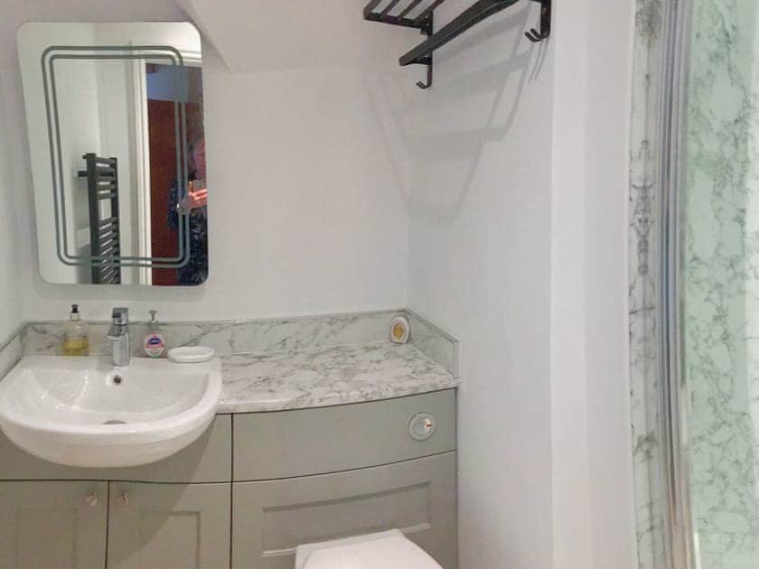 Bathroom | Ty Newydd, Beddgelert, near Caernarfon
