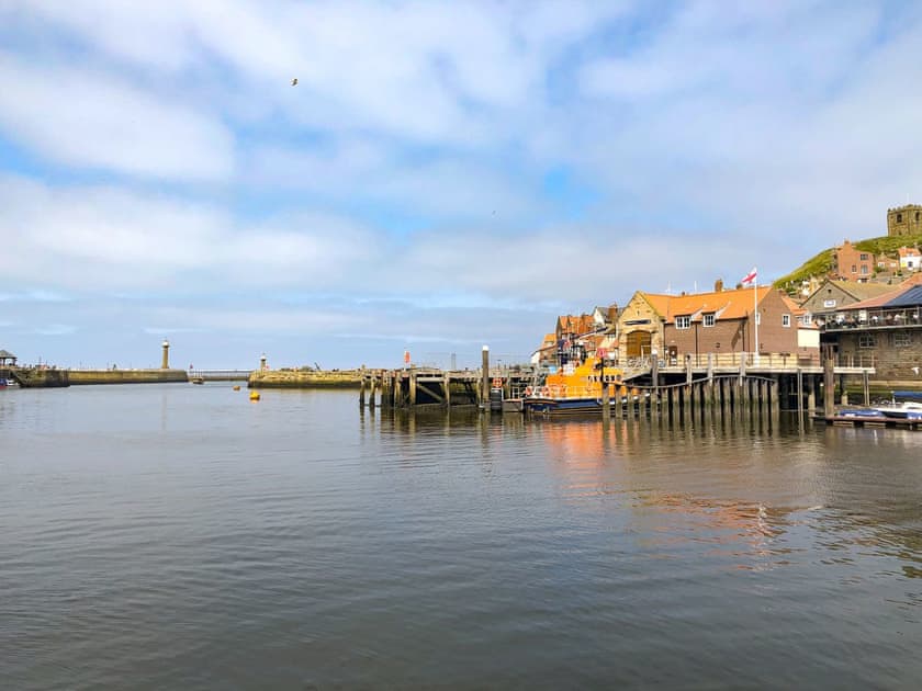 Surrounding area | River Side, Whitby