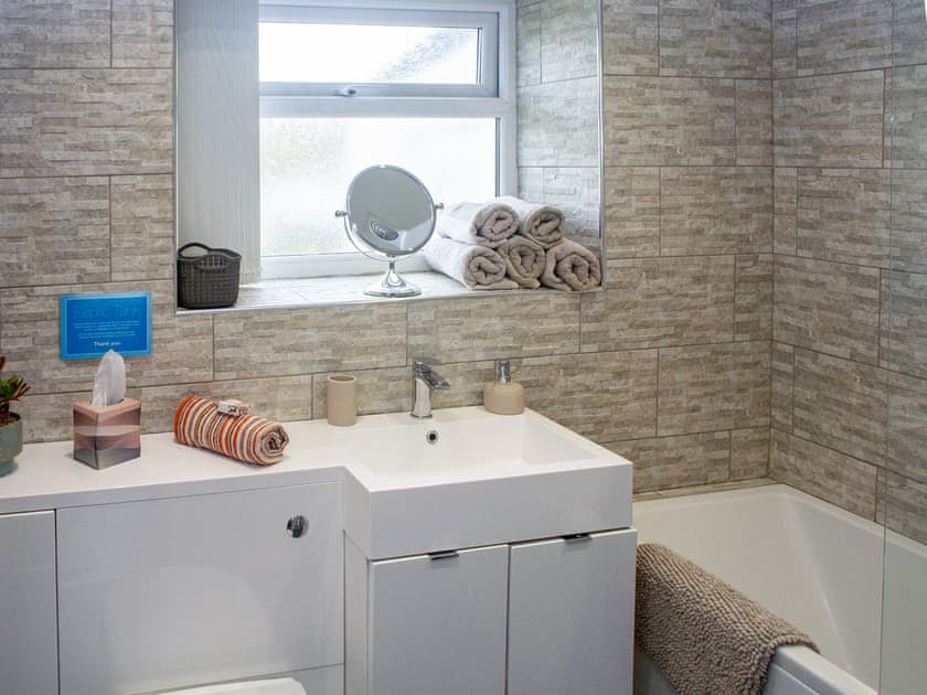 Bathroom | Y Ddol, Pontrug, near Caernarfon
