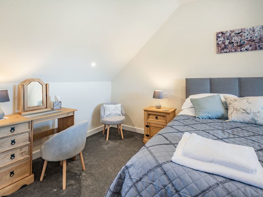 Double bedroom | Lizzie’s Cottage, Fordington