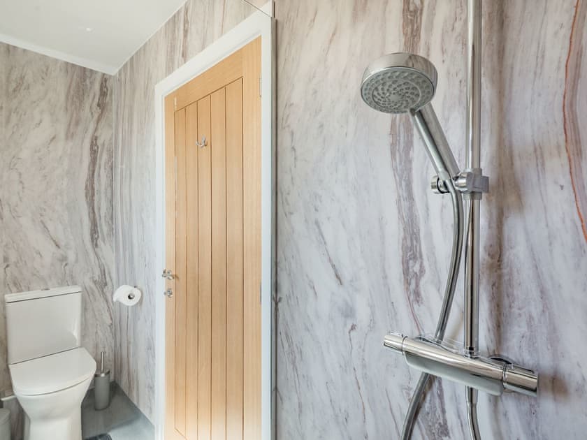Shower room | Lizzie’s Cottage, Fordington