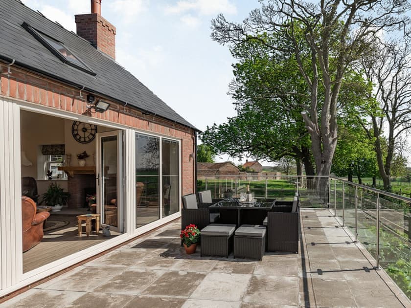 Patio | Lizzie’s Cottage, Fordington