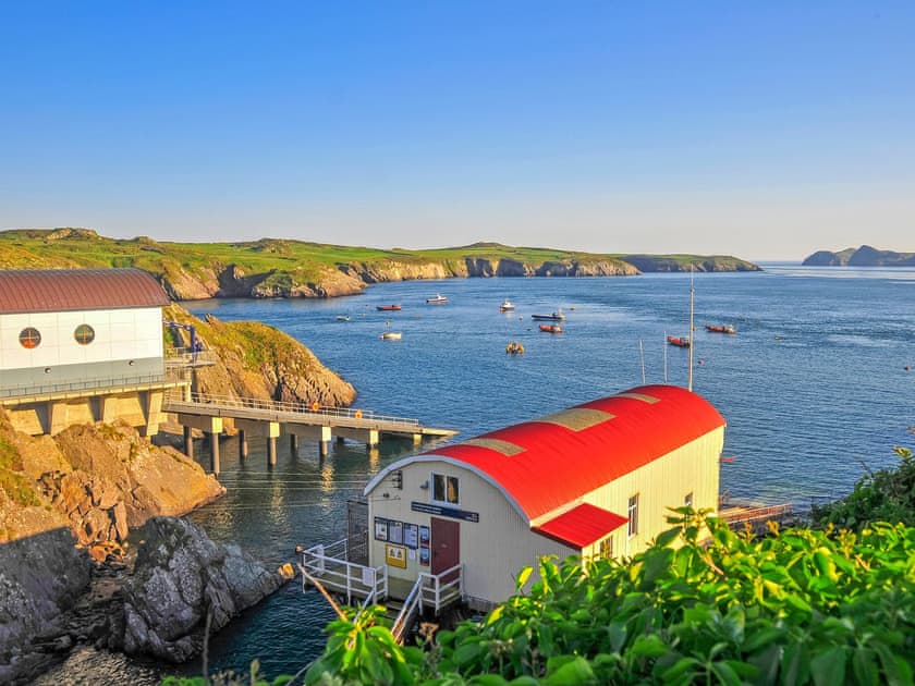 Cwm Eithin (Cerbid), Cerbid