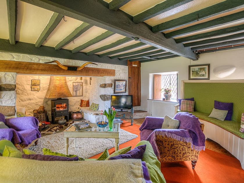 Hen Dy - Llyn Peninsula Holiday Cottages, Garndolbenmaen, near Porthmadog