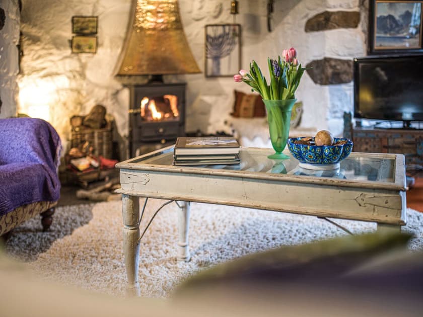 Hen Dy - Llyn Peninsula Holiday Cottages, Garndolbenmaen, near Porthmadog