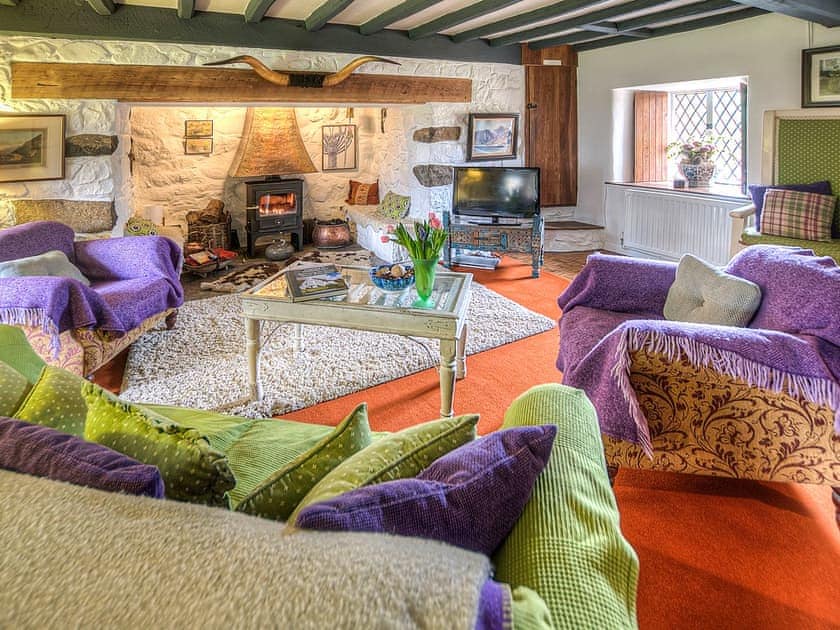 Hen Dy - Llyn Peninsula Holiday Cottages, Garndolbenmaen, near Porthmadog