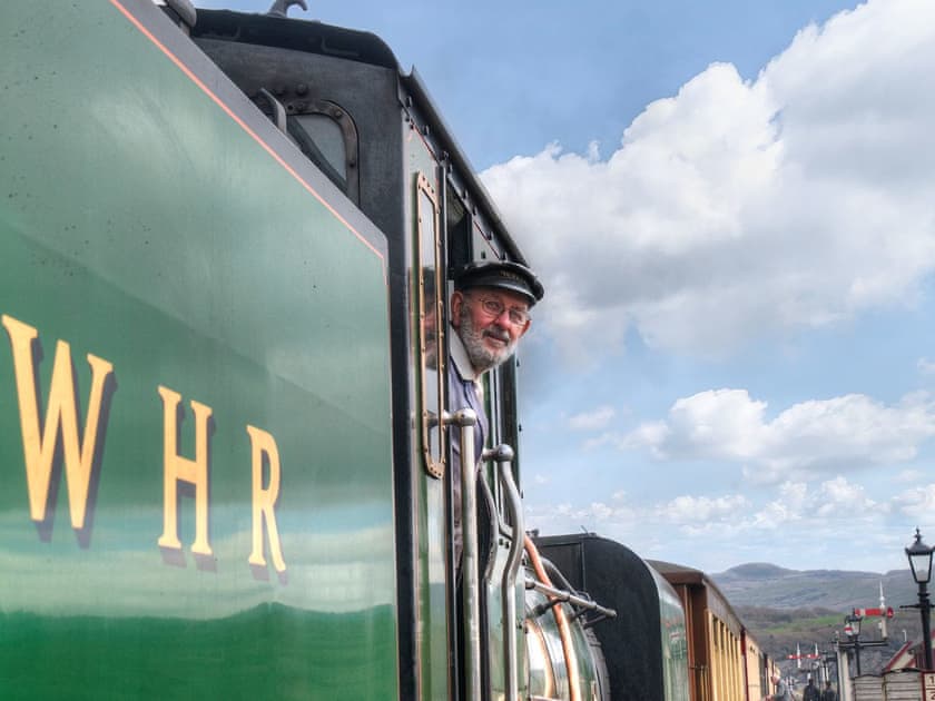 Hen Dy - Llyn Peninsula Holiday Cottages, Garndolbenmaen, near Porthmadog