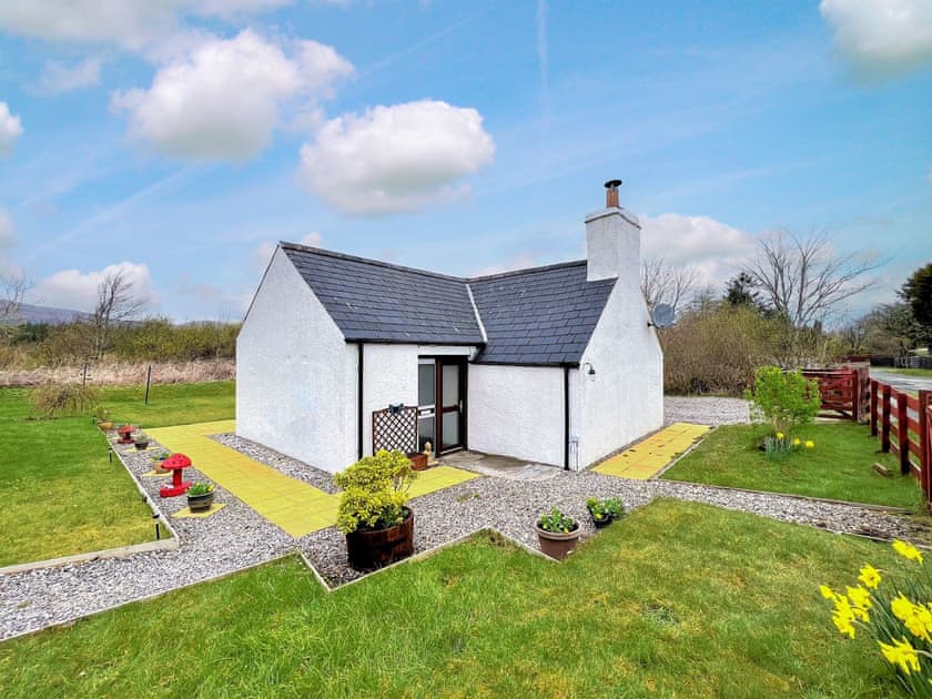 Exterior | Burnside Cottage, Broadford, Isle of Skye