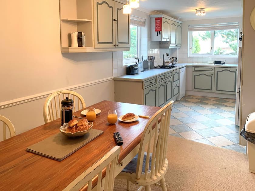 Dining Area | Sandbanks8, Sandbanks