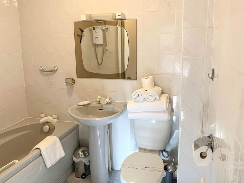 Bathroom | Sandbanks8, Sandbanks