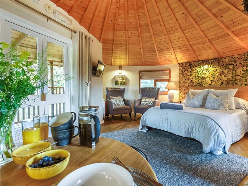 Double bedroom | Bensfield Treehouse, Wadhurst