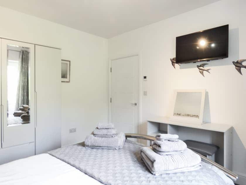 Double bedroom | No 2 Railway Cuttings - Railway Cuttings, Falstone, near Kielder