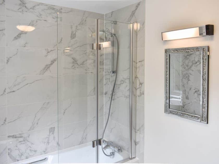 First floor main bathroom | Bellegrove Cottage, Watermillock, Ullswater