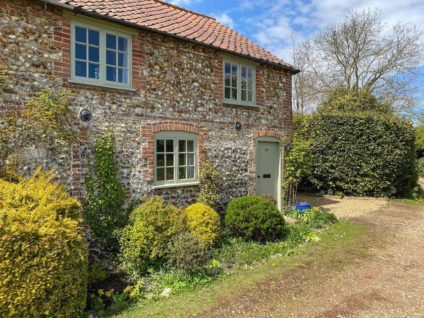 Meadow Cottage in Helhoughton, near Fakenham, North Norfolk - Book ...