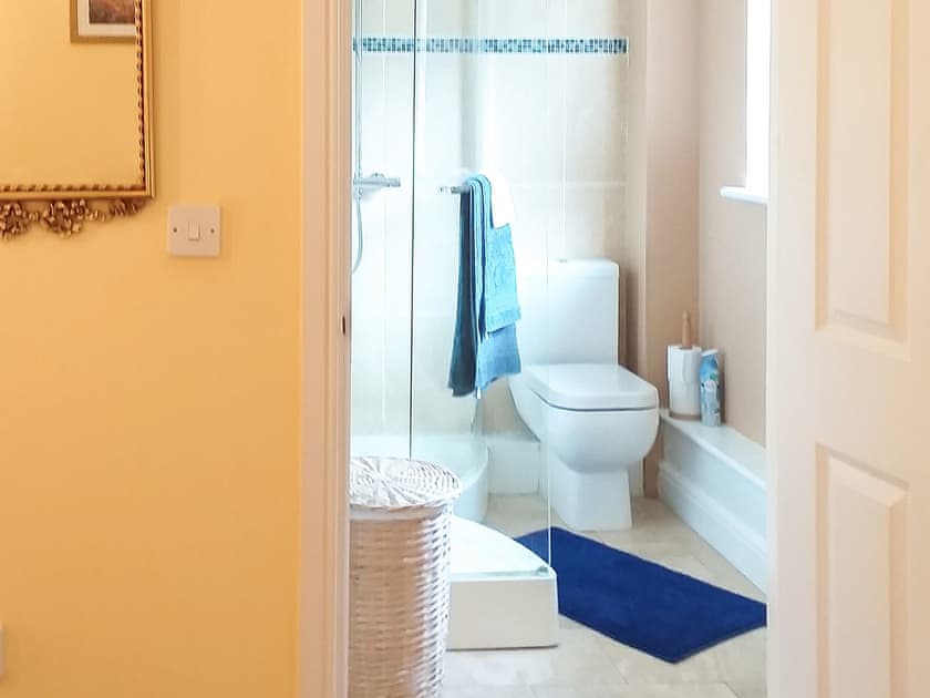Bathroom | Little Acorns, Malvern
