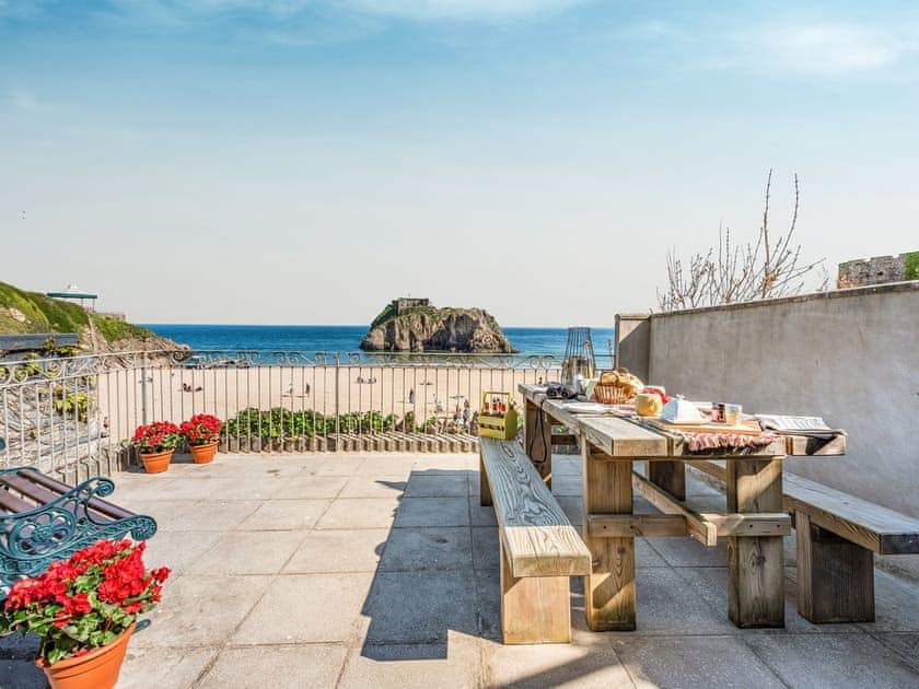 Outdoor area | Ocean Waves, Tenby